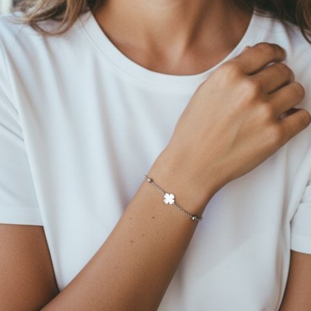 Elegant Silver Clover Bracelet| Stainless‎ Steel| Non-Tarnish| Waterproof